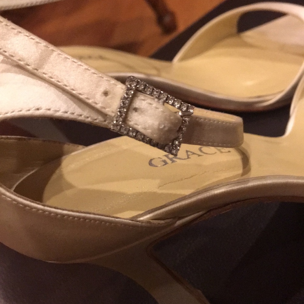 Shoes - Picture 4 of 4